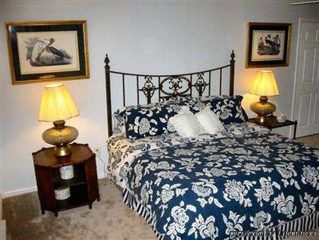 Rock Laurel Bed And Breakfast Candler Pokoj fotografie