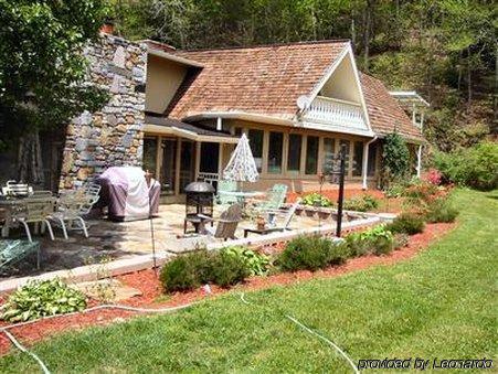 Rock Laurel Bed And Breakfast Candler Exteriér fotografie